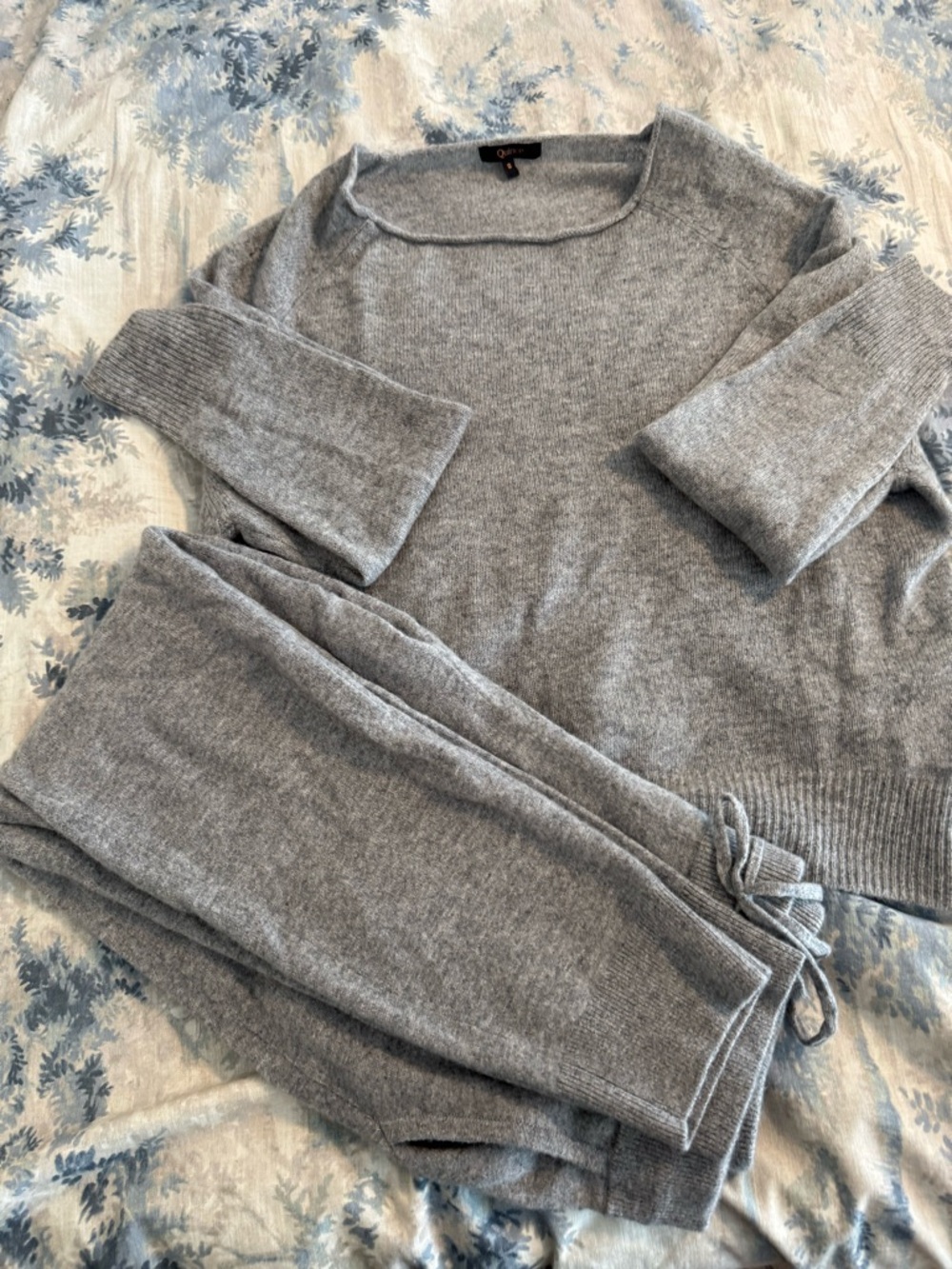 Quince Cashmere Sweatpants EUC. - Picture 9 of 9